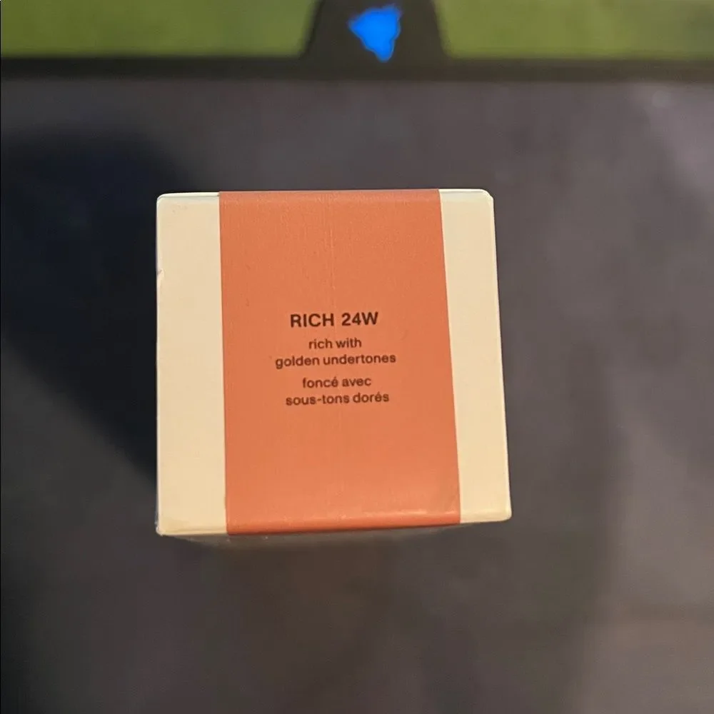 Morphe Lightform Extended Hydration Foundation - Rich 24W (Warm)